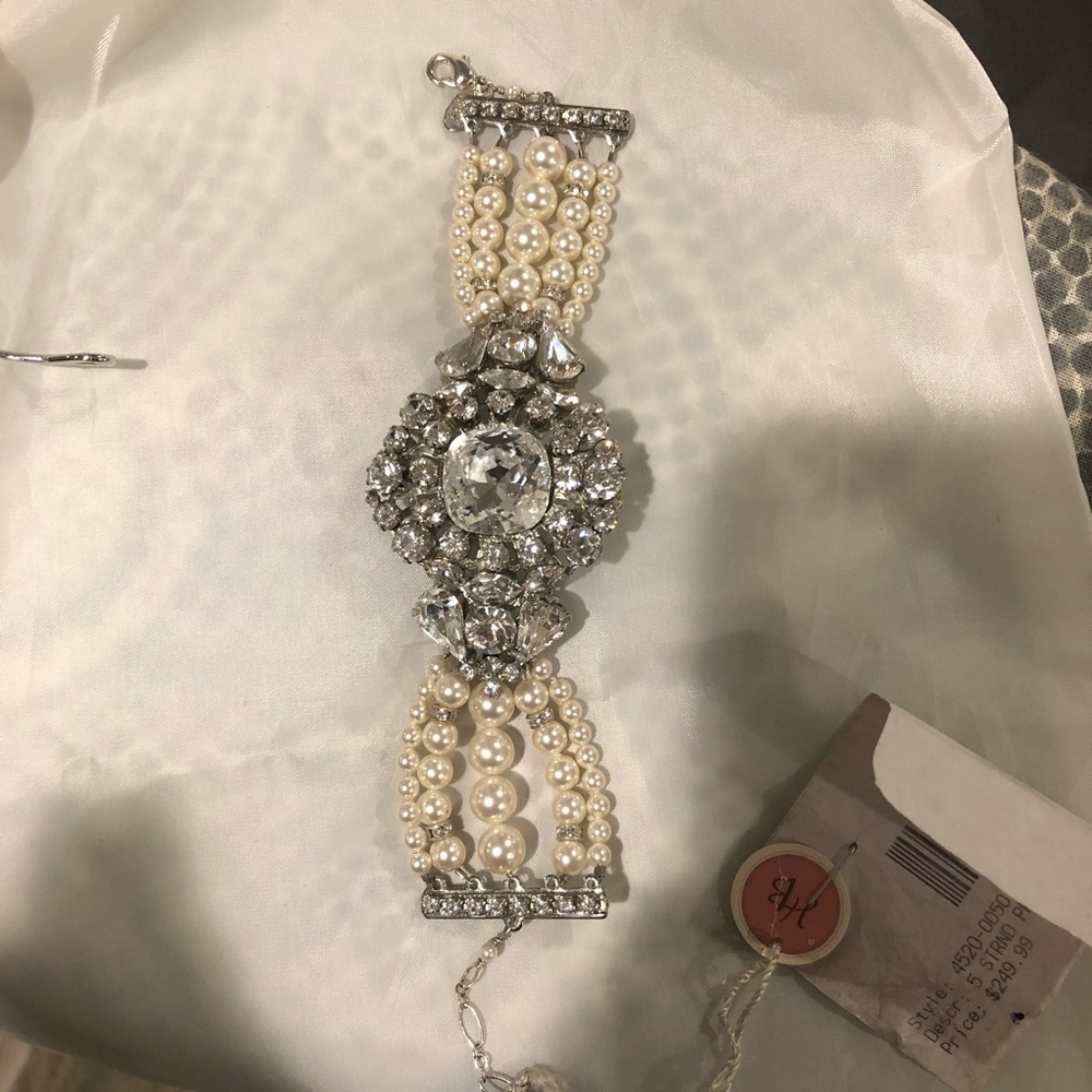 Haute bride 5 pearl/crystal bracelet/brooch NWT